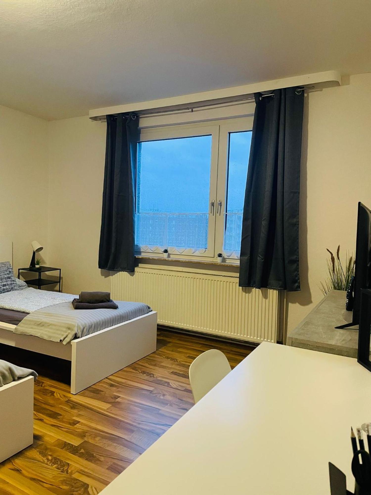 Quartier 7 - Zentral Gelegene Ferienwohnung Mit Stadtblick Bremerhaven Esterno foto